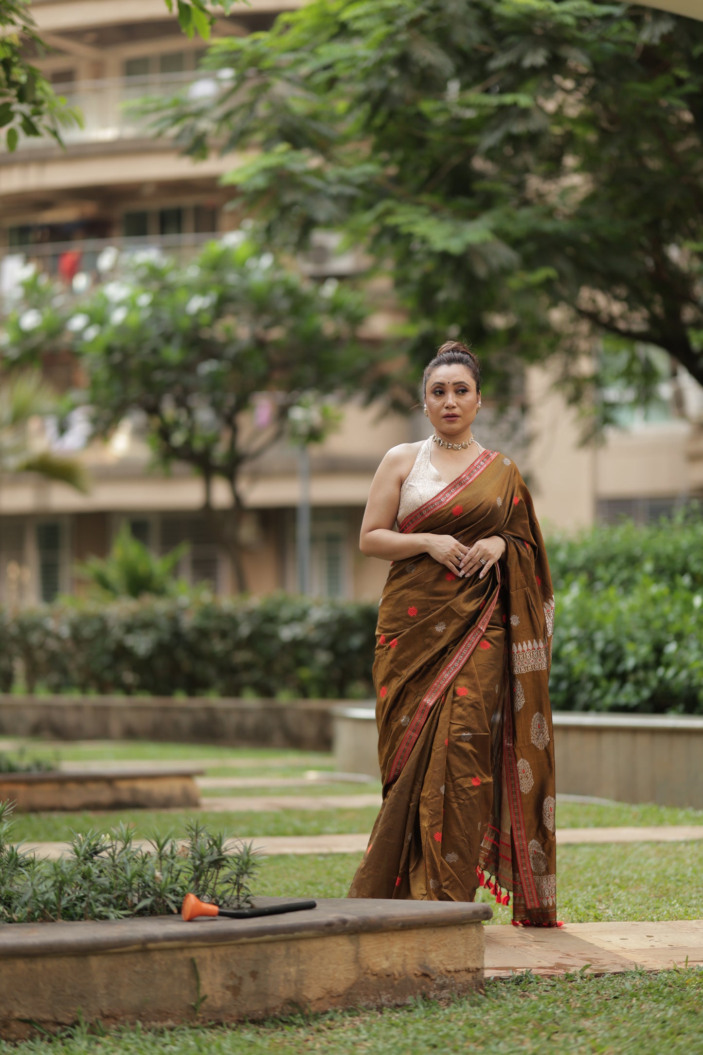 Earthy Chic: Contemporary Modal-Mulberry Silk Saree with Artistic Weave