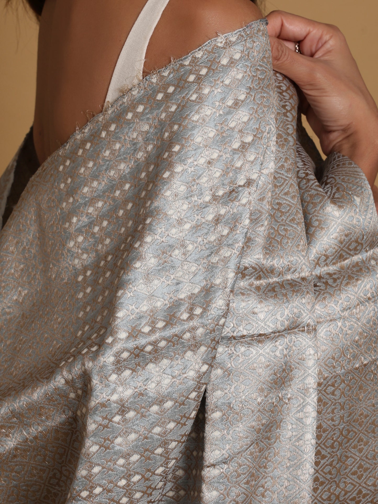 Handwoven Pure Mulberry Silk in Silver Gray