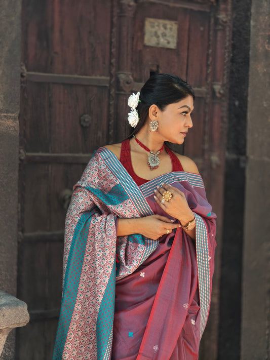 Kaaya Crimson Red – Dual Tone | Handwoven Cotton–Raw Silk Blend Saree