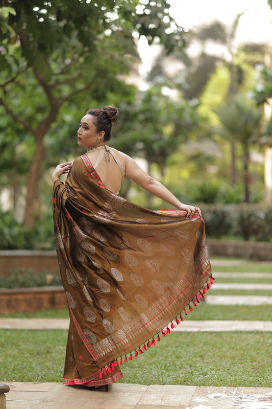 Earthy Chic: Contemporary Modal-Mulberry Silk Saree with Artistic Weave