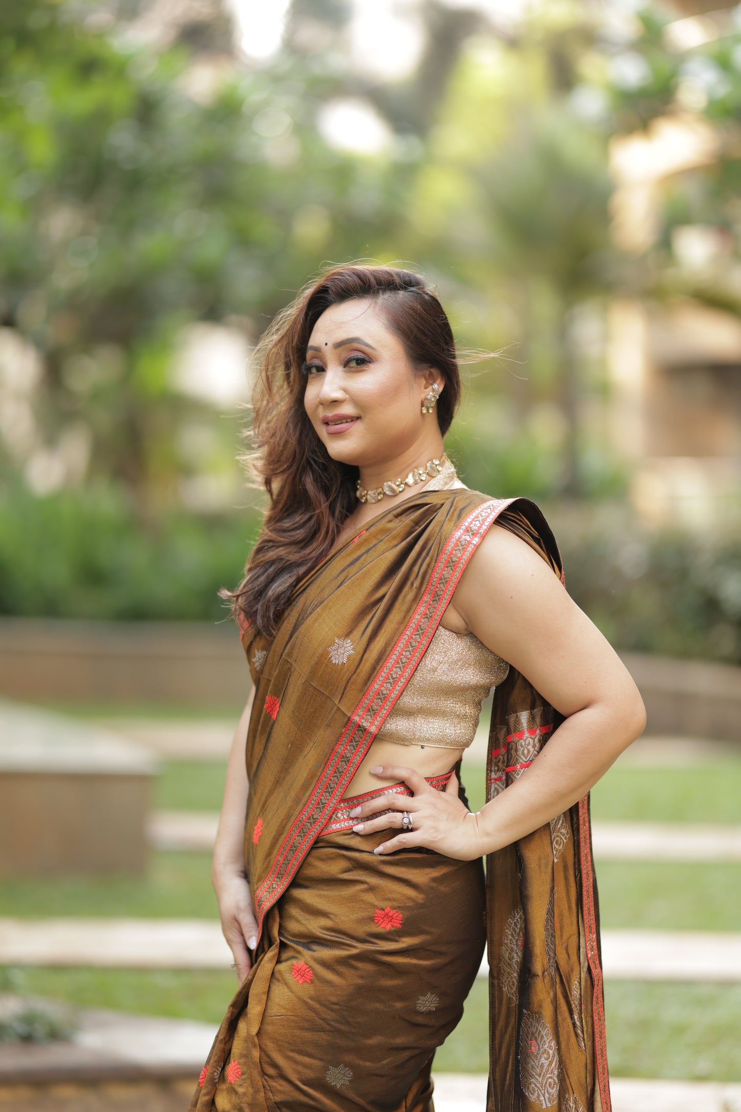 Earthy Chic: Contemporary Modal-Mulberry Silk Saree with Artistic Weave