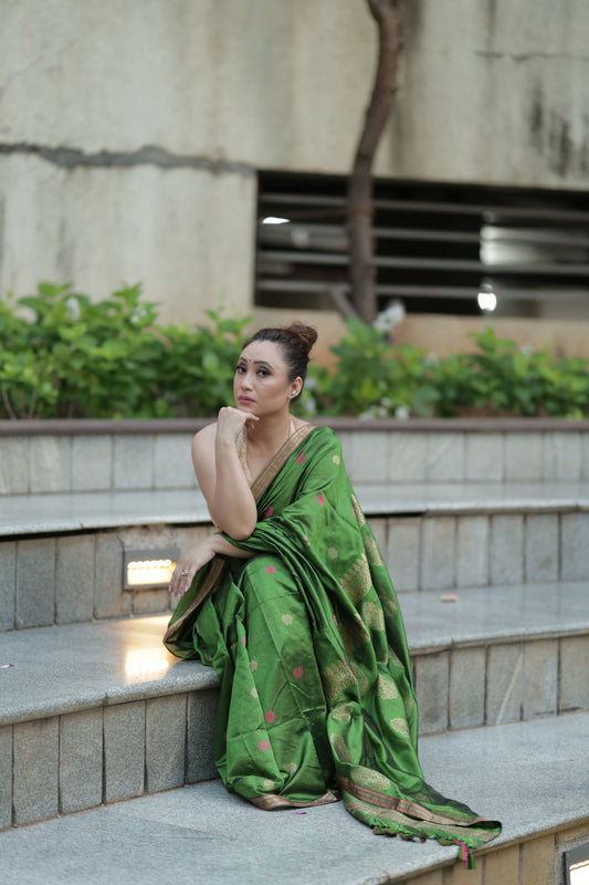 Verdant Charm: Contemporary Modal-Mulberry Silk Saree with Floral Whispers