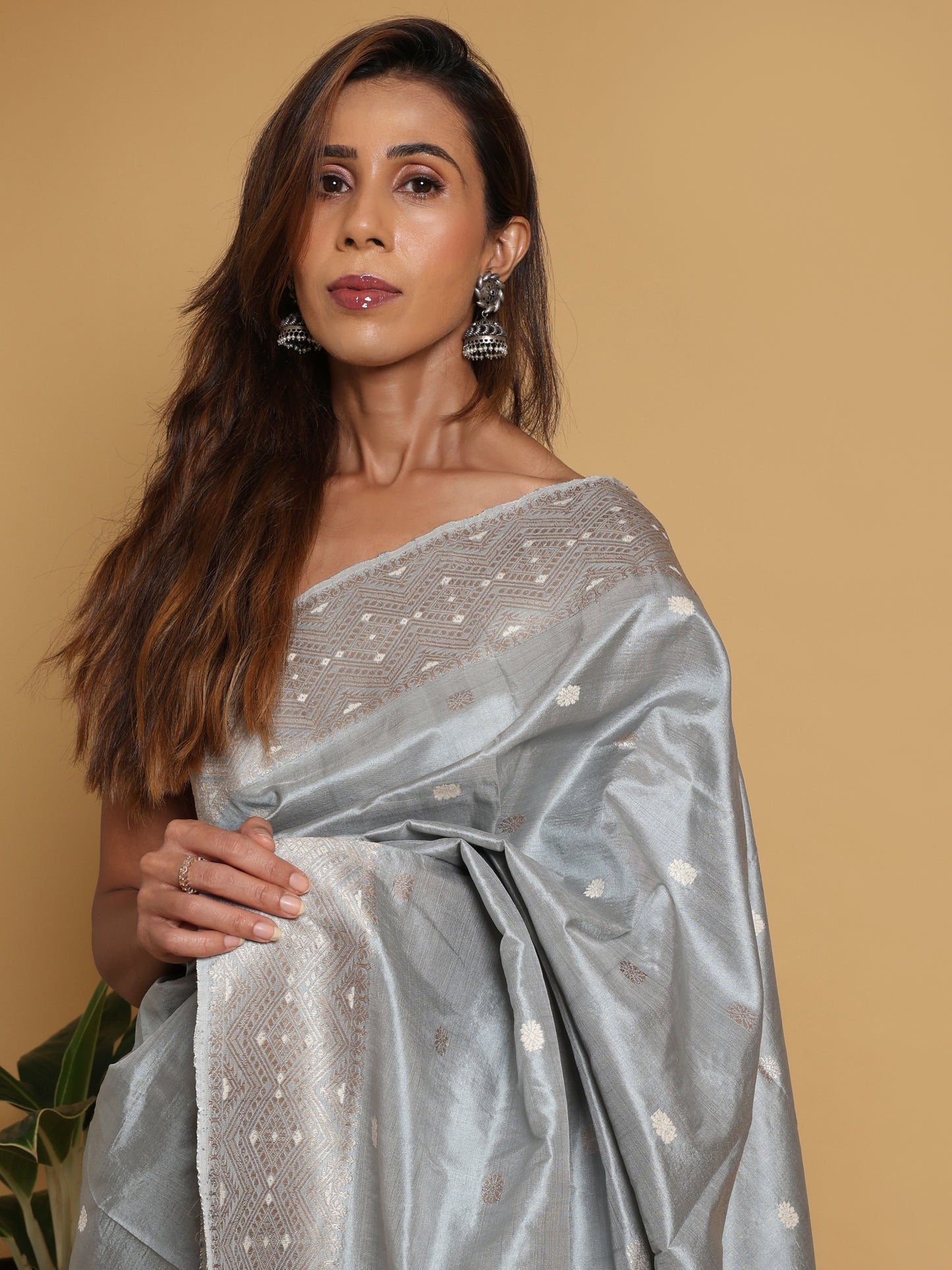 Handwoven Pure Mulberry Silk in Silver Gray